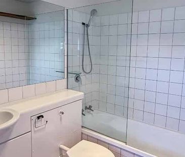 3 bedroom townhouse with 1 bathroom - Photo 5