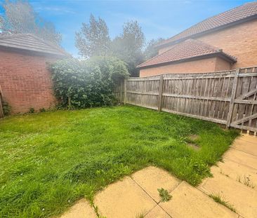 3 bedroom end of terrace house to rent - Photo 2