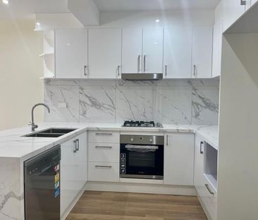 Modern 3-Bedroom Home with Abundant Natural Light - Photo 3