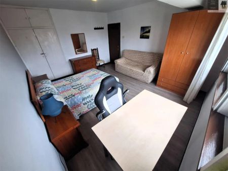 Piso de alquiler en Ronda de Outeiro, 112, Os Mallos - Foto 5