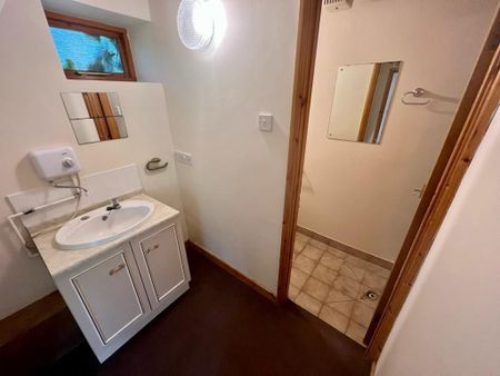 1 bedroom barn to rent - Photo 2
