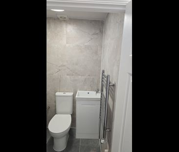 Studio Flat, Beaconsfield Road, N11 - Photo 4