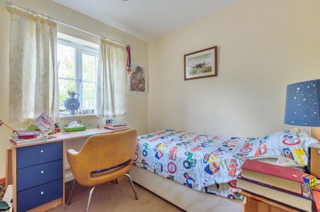 2 bedroom end of terrace house to rent - Photo 5