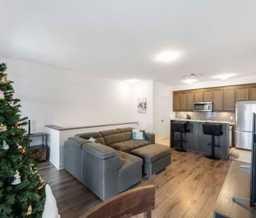 For Lease - 40D Jaguar Private, Kanata, Ontario - Photo 2