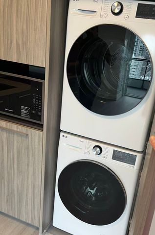 For Lease - 65 Broadway Avenue Unit# 1510, Toronto, Ontario - Photo 3