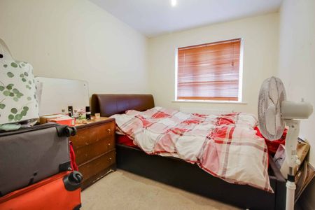 Gooch Street, Swindon, Swindon, SN1 - Photo 3