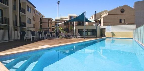 Did someone say Live in a Boutique Apartment Complex? - Photo 2