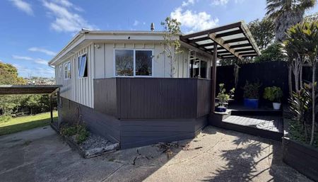 Well-Maintained 3-Bedroom Home in Massey! - Photo 4