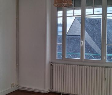 APPARTEMENT T3 - LAVAL - Photo 2