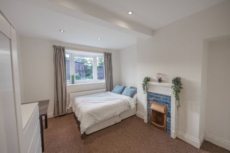 5 Bed Semi-Detached House, Laurel Bank Court, LS6 - Photo 5
