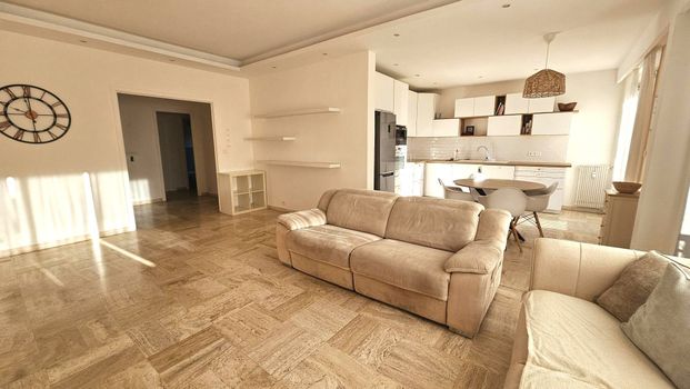 Location Appartement 4 pièces 93m² NICE 06200 - Photo 1