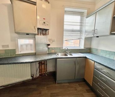 3 bedroom flat to rent - Photo 5