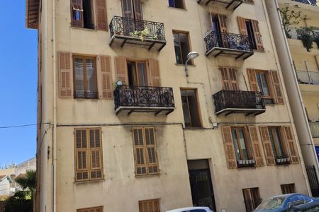 BAIL MEUBLE 3P CARRAS - - Photo 4