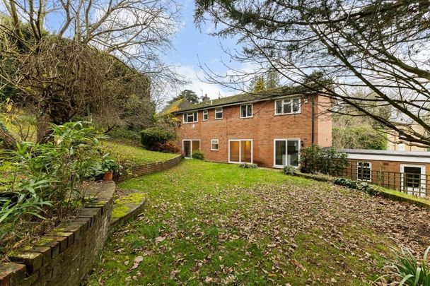 5 bedroom detached house to rent - Photo 1