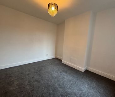 3 Bed Terraced House, Oak Road, M7 - Photo 6