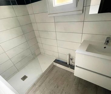 Location Appartement 3 pièces 63m² ROANNE 42300 - Photo 5