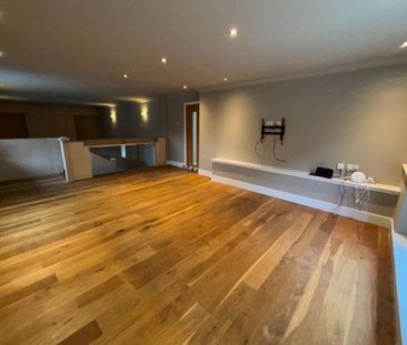 4 bedroom bungalow to rent - Photo 2