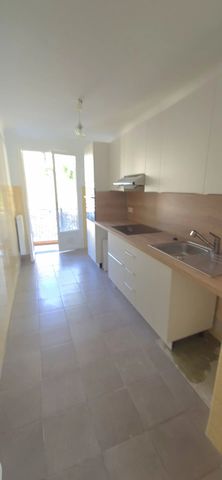 Location Appartement 3 pièces 81m² NICE 06100 - Photo 3