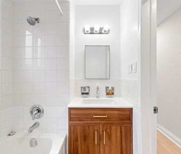 For Lease - 477 Cosburn Avenue Unit# Main Floor Apt., Toronto, Ontario - Photo 5