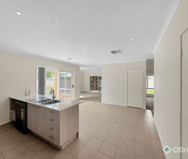 Spacious Family Home in a Convenient Location - Photo 5