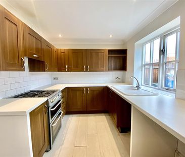 Little Pembroke, Worthing - Photo 6