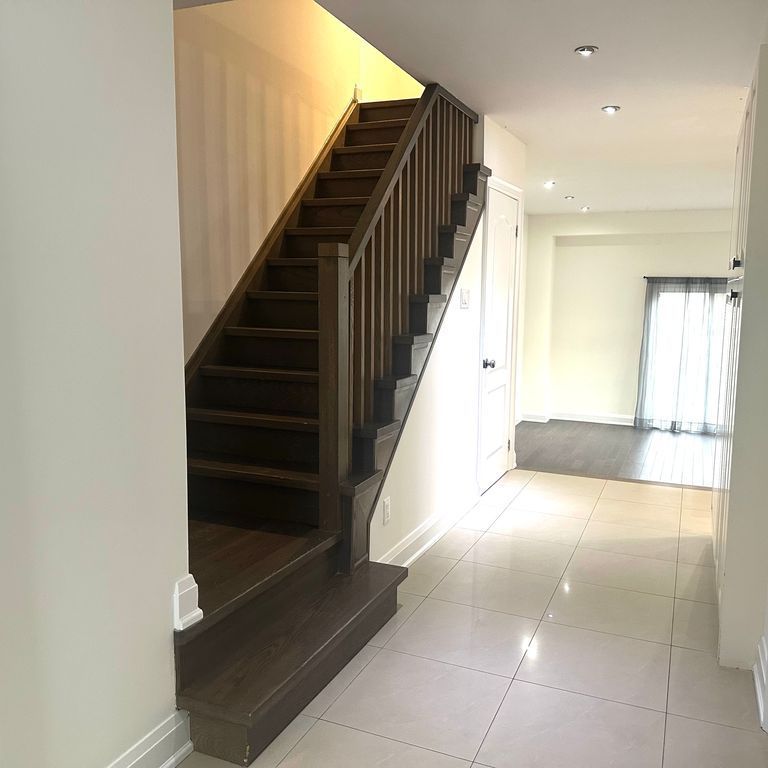 For Lease - 58 Rakewood Crescent, Toronto, Ontario - Photo 1
