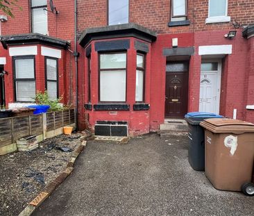 Room in a Shared House, Croft Street, M7 - Photo 4