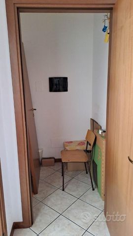Appartamento 65mq con balcone e posto auto - Photo 4