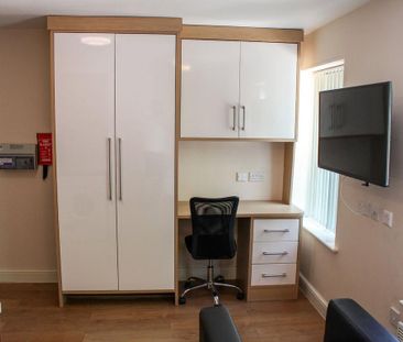 Studio to rent - Photo 5