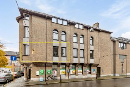 Ruim appartement met 2 slaapkamers en privatieve kelder - Photo 5