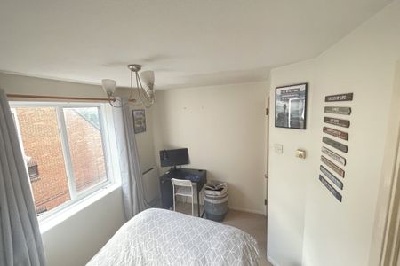 Greyhound Road - Photo 3