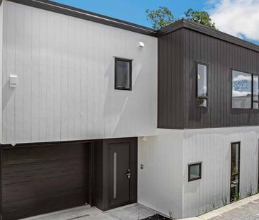 Near new family home - Photo 3