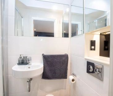 Platinum Studio - Photo 1