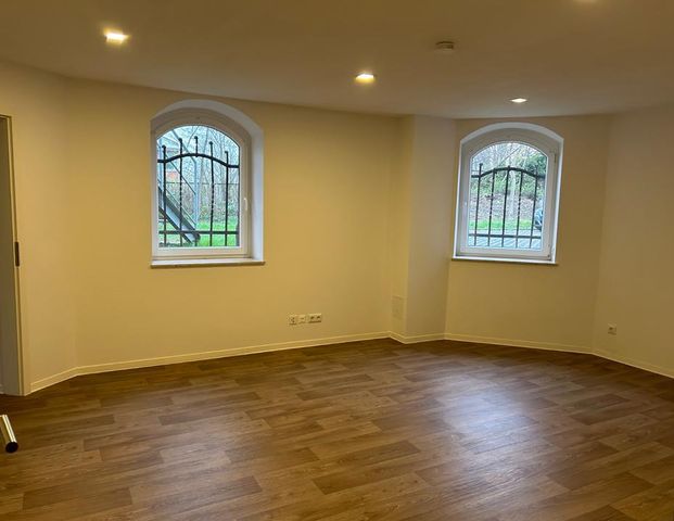 Große und helle 4-Zimmer-Souterrainwohnung – vielseitig nutzbar als Wohnung oder Gewerbefläche - Photo 1