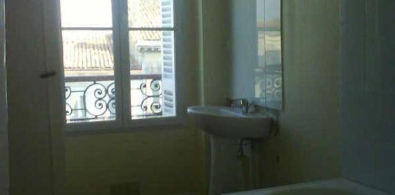 Location Appartement 3 pièces 77m² BORDEAUX 33200 - Photo 2