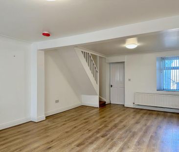 2 bedroom terraced house to rent - Photo 2