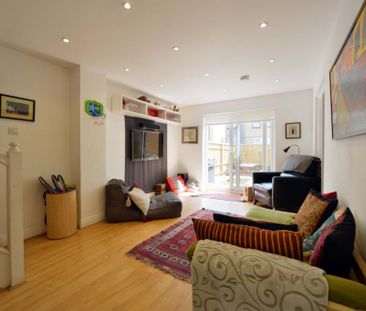 4 bedroom terraced house to rent - Photo 1