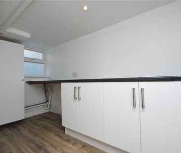 18, Woodlea Place, Leeds, West Yorkshire, LS11 7NZ - Photo 6