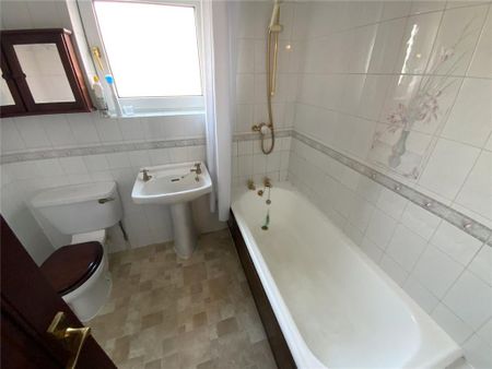 2 bedroom terraced house to rent - Photo 3