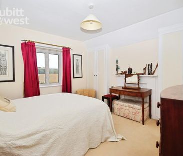 4 bedroom semi-detached house to rent - Photo 6