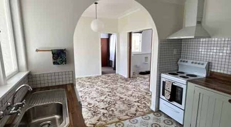 Superb Home - Unbeatable Location - Photo 5