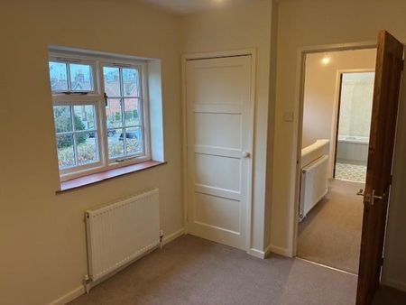 3 bedroom detached house to rent - Photo 5