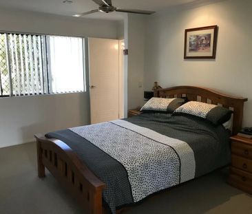 Fully Airconditioned Home in Prime Andergrove Location - Security S... - Photo 5