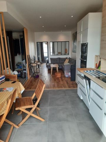 Location Appartement 2 pièces 50m² LYON 3ème - Photo 2