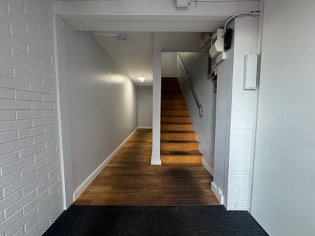 Room 6 & 7, 19 Albert Square, NG7 2FH, NOTTINGHAM - Photo 2