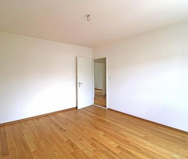 3.5 Zimmer Wohnung an guter Wohnlage in Urdorf - Photo 1