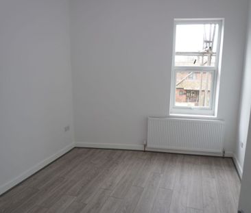 To Let : 2 Bedroom Flat Yarm Lane, Queen’s Park, Stockton-on-Tees, ... - Photo 4