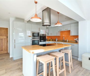 A most wonderful 3 bedroom family home in the ever popular area of ... - Photo 5