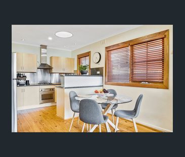 A versatile and well-appointed home offering comfort, space, and li... - Photo 5