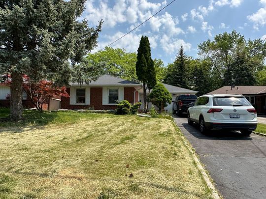 For Lease - 9 Wigmore Drive Unit# UPPER, Toronto, Ontario - Photo 1